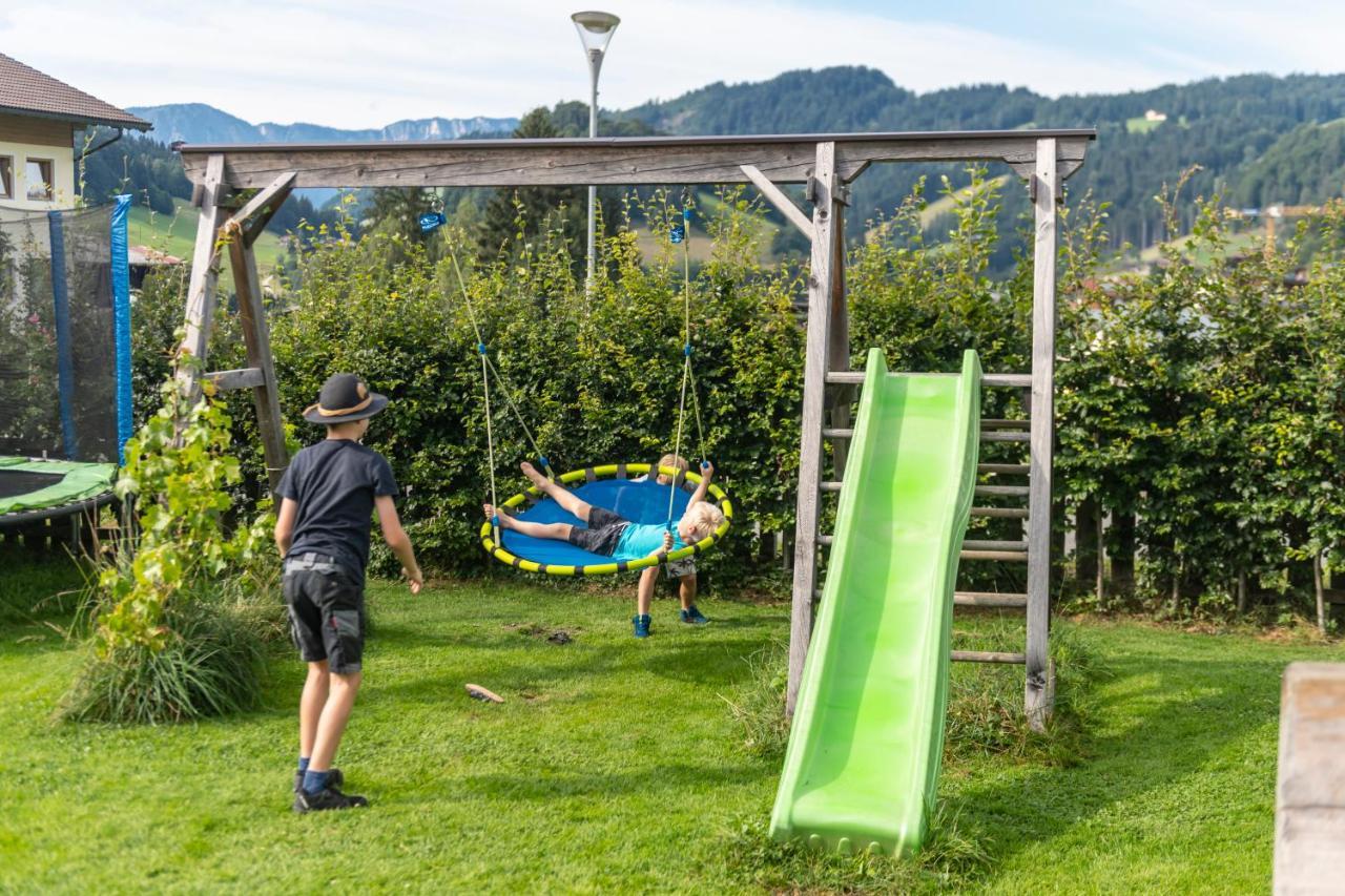 Hartlhof Urlaub Am Baby- Und Kinderbauernhof Niederau Exterior photo